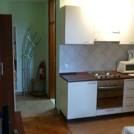 アパート Seaside ツァヴタット